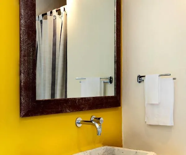 Tinos E-houses Triandáros